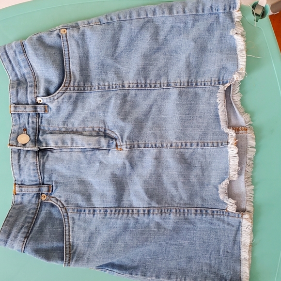 Forever 21 Denim Skirt - Picture 1 of 3